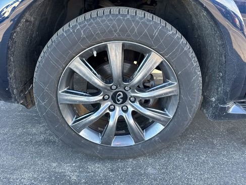 Used 2017 INFINITI QX80 Signature Edition w/ All Season Package image 15