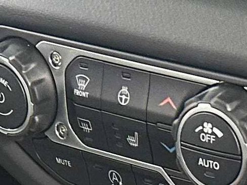 New 2026 Jeep Gladiator Mojave image 35