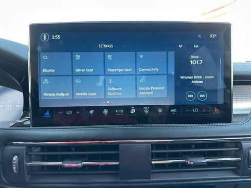 Used 2024 Lincoln Corsair AWD w/ Equipment Group 101A image 41