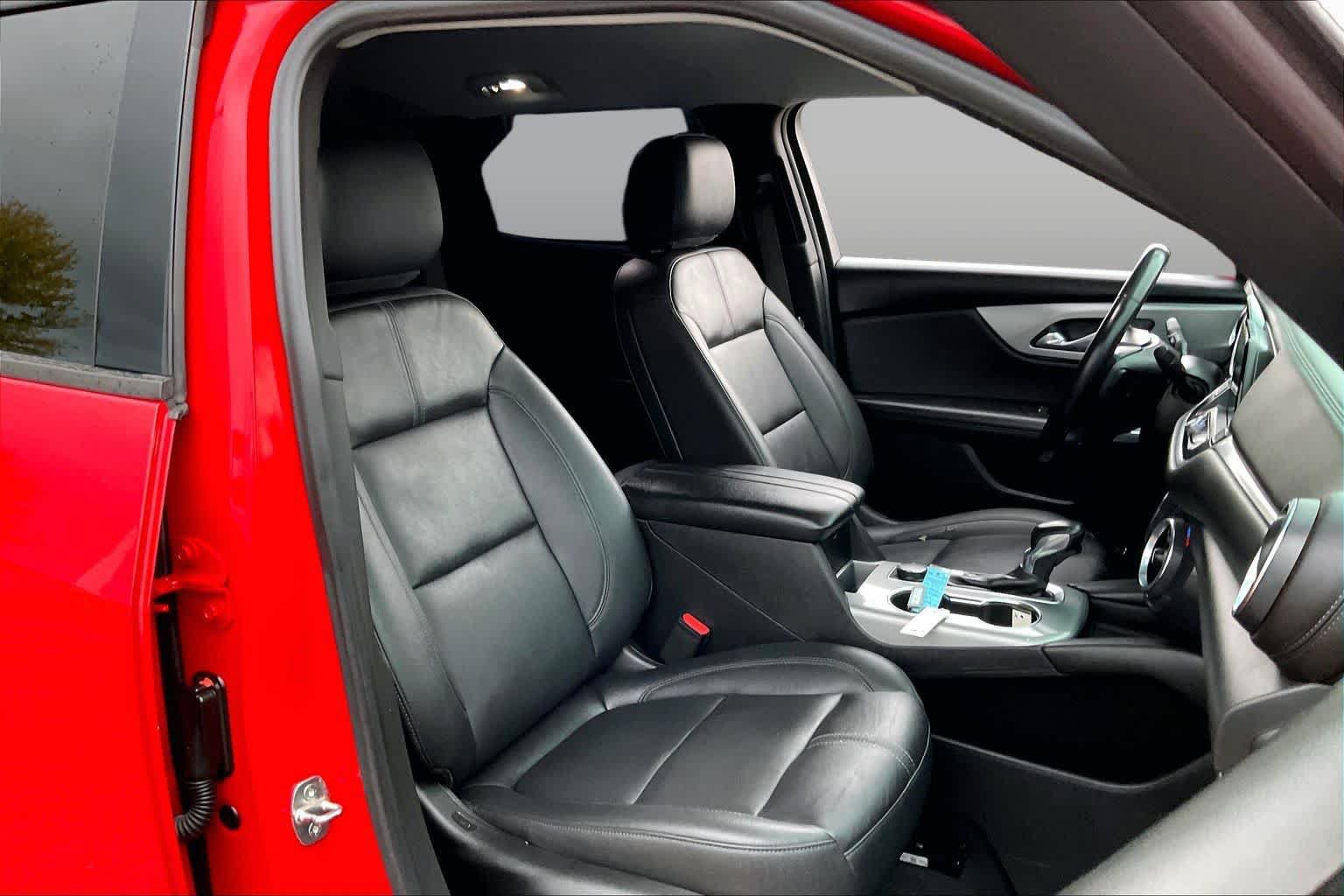 Used 2021 Chevrolet Blazer LT w/ Sound & Technology Package FWD image 9