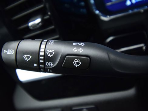 Used 2022 Chevrolet Silverado 1500 LT image 38