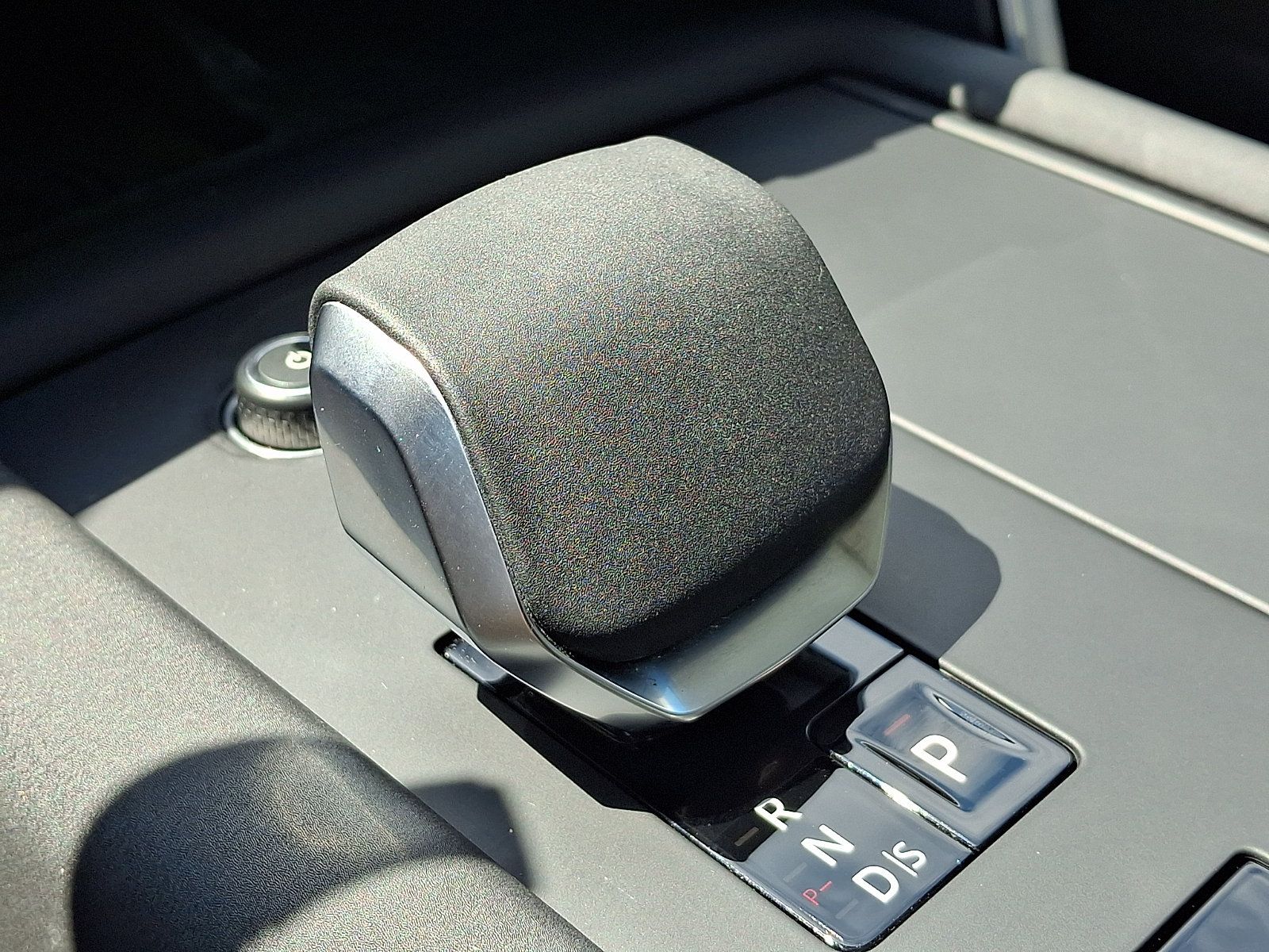 Used 2026 Land Rover Discovery S AWD/4WD image 16