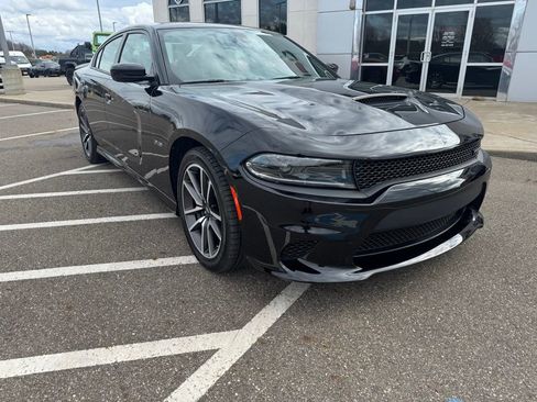 Used 2023 Dodge Charger R/T image 3