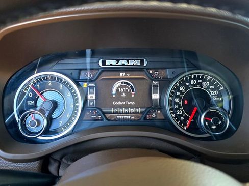 Used 2019 RAM 1500 Laramie image 16