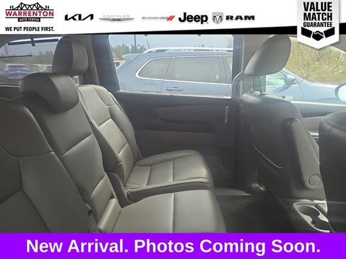 Used 2016 Honda Odyssey Touring Elite image 5