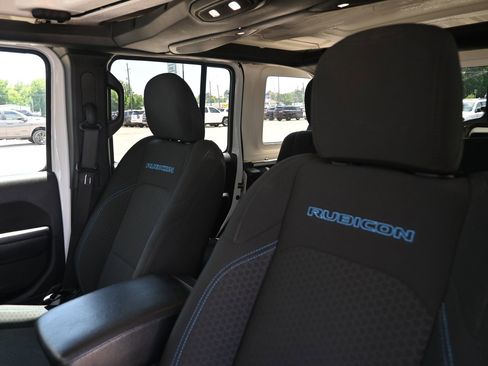 Used 2024 Jeep Wrangler Unlimited Rubicon 4xe AWD/4WD image 21