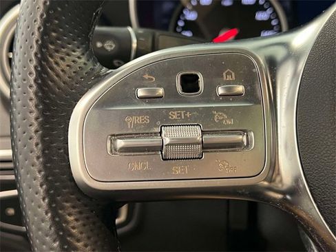 Used 2019 Mercedes-Benz C 300 4MATIC Sedan image 21