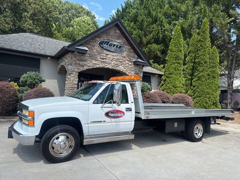 Used 1998 Chevrolet Silverado 3500 2WD Regular Cab HD w/ Preferred Equipment Group 2 image 2