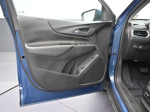 Used 2024 Chevrolet Equinox LT FWD image 11