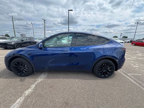 Used 2024 Tesla Model Y Long Range AWD/4WD image 7