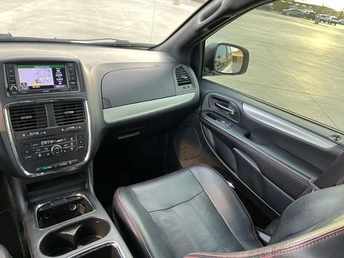 Used 2019 Dodge Grand Caravan GT image 14