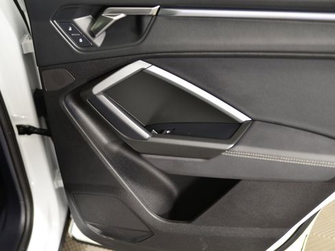 Used 2023 Audi Q3 2.0T Premium Plus image 23