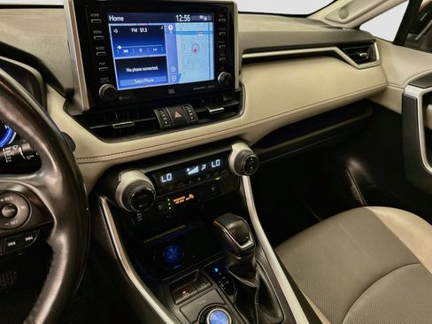 Used 2019 Toyota RAV4 Limited AWD/4WD image 26
