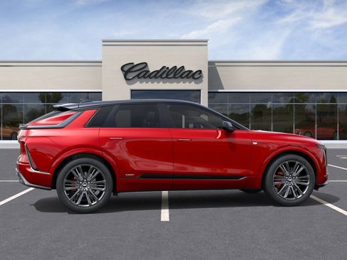 New 2026 Cadillac Lyriq V AWD/4WD image 5