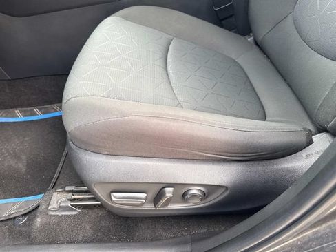 Used 2023 Toyota RAV4 XLE FWD image 21