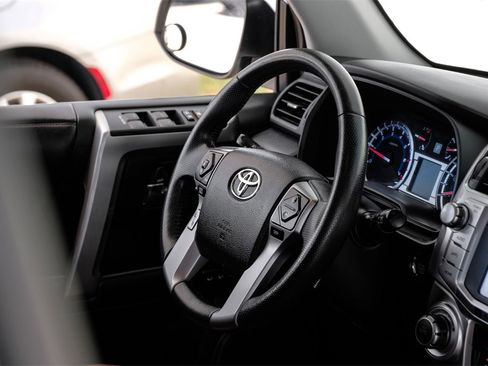 Used 2019 Toyota 4Runner Limited image 11