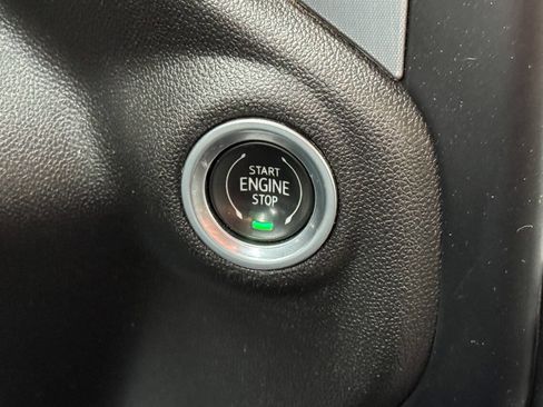 Used 2022 GMC Sierra 1500 SLT w/ SLT Premium Plus Package image 31