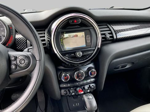 Used 2017 MINI Cooper S FWD image 6