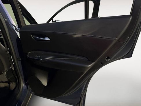 Used 2025 Cadillac XT4 Premium Luxury image 30