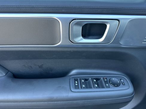 Used 2025 Hyundai Santa Fe SEL FWD image 11
