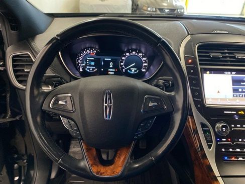 Used 2018 Lincoln MKX Reserve w/ Lincoln MKX Climate Package image 19