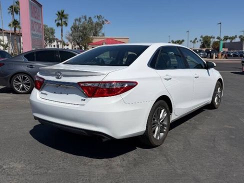 Used 2016 Toyota Camry SE FWD image 3