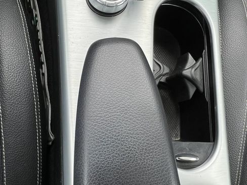 Used 2015 Mercedes-Benz SLK 250 w/ Premium Package image 56