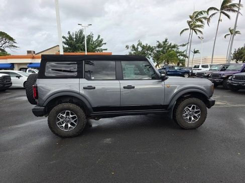 Used 2023 Ford Bronco Badlands image 8