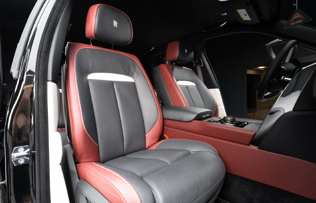 Used 2026 Rolls-Royce Cullinan AWD/4WD image 42