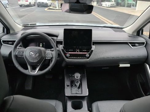 New 2026 Toyota Corolla Cross XLE image 25