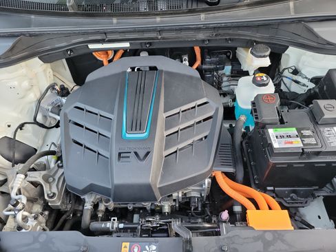 Used 2022 Kia Niro EX image 27