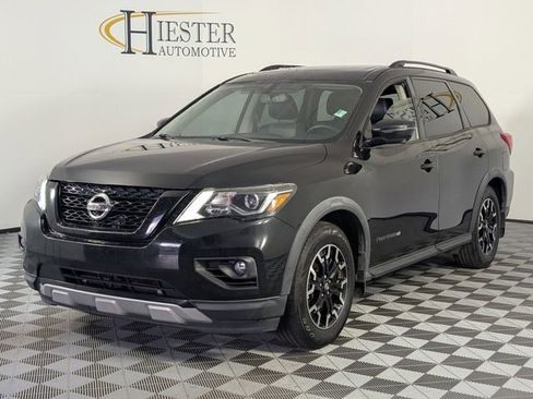 Used 2019 Nissan Pathfinder SL image 4