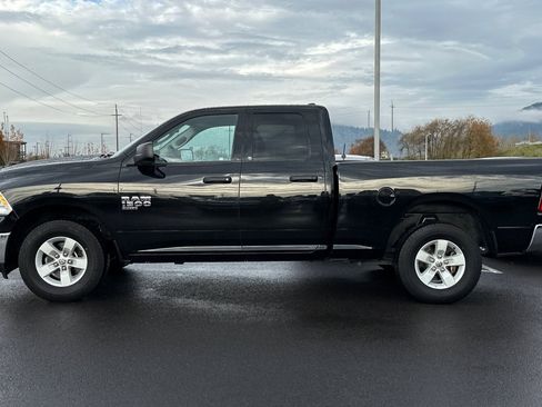Used 2024 RAM 1500 Classic SLT image 6