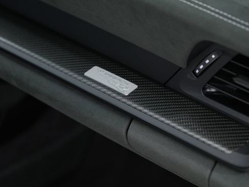 Used 2025 Porsche 911 GT3 RS image 38