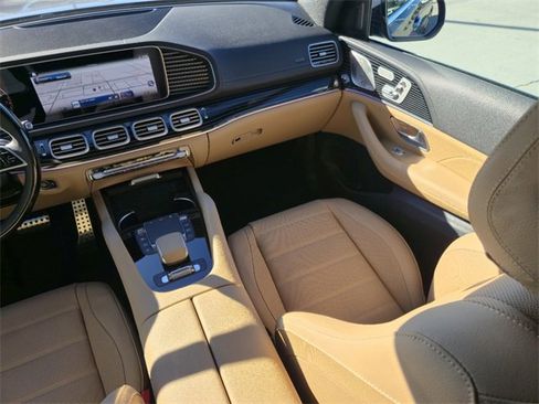 Used 2024 Mercedes-Benz GLS 450 4MATIC image 37