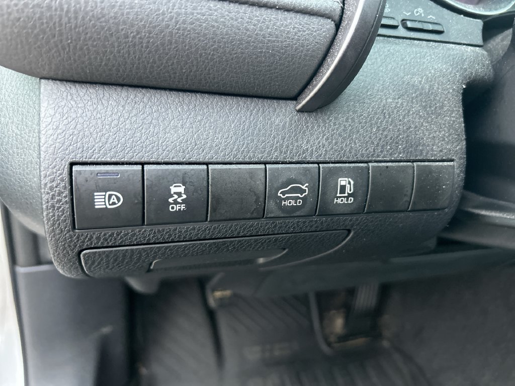 Used 2019 Toyota Camry SE FWD image 14