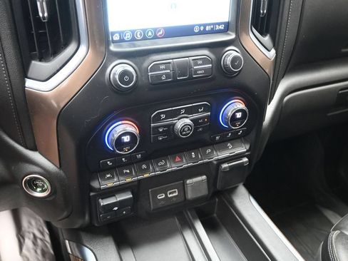 Used 2021 Chevrolet Silverado 1500 High Country w/ Technology Package AWD/4WD image 13