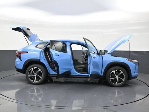 Used 2024 Chevrolet Trax RS w/ Driver Confidence Package FWD image 26