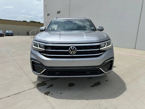 Used 2022 Volkswagen Atlas Cross Sport SEL R-Line AWD/4WD image 2