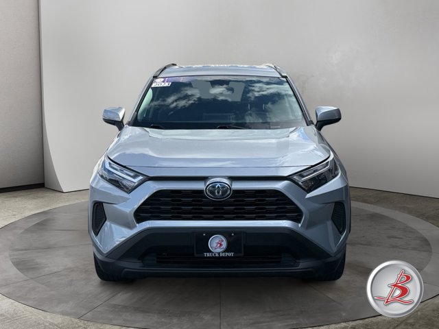 Used 2023 Toyota RAV4 LE AWD/4WD image 2