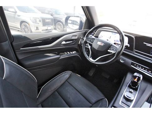 Used 2024 Cadillac Escalade Sport w/ Touring Package AWD/4WD image 5