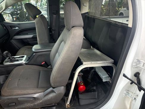 Used 2020 Chevrolet Colorado LT w/ Safety Package RWD image 9