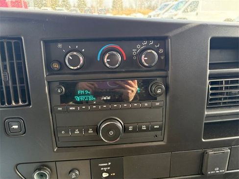 Used 2024 GMC Savana 2500 w/ Driver Convenience Package image 21