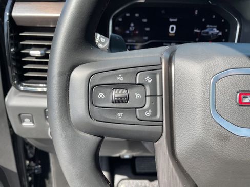 Used 2025 GMC Sierra 1500 AT4 w/ AT4 Premium Package image 17