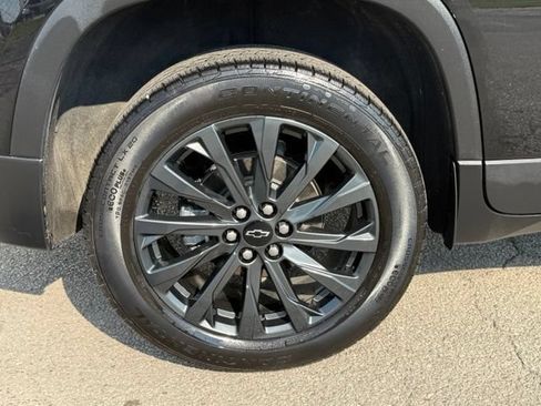 Certified 2023 Chevrolet Traverse RS FWD image 12
