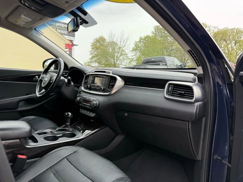 Used 2016 Kia Sorento EX w/ EX Premium Package image 19