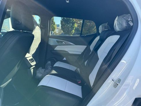 New 2026 Chevrolet Equinox EV LT image 29