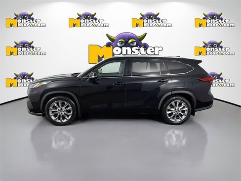 Used 2022 Toyota Highlander Limited image 8