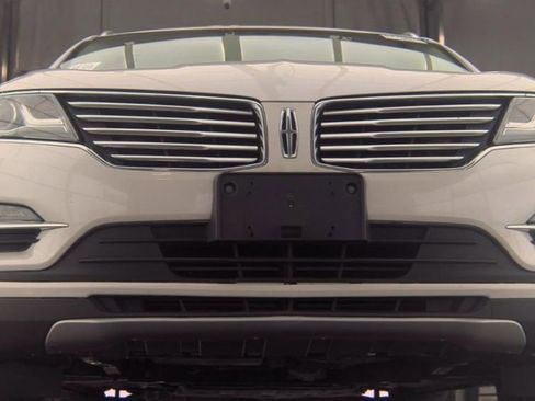 Used 2017 Lincoln MKC Reserve FWD image 3