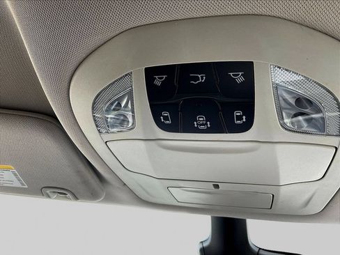 Used 2023 Chrysler Pacifica Touring-L FWD image 30